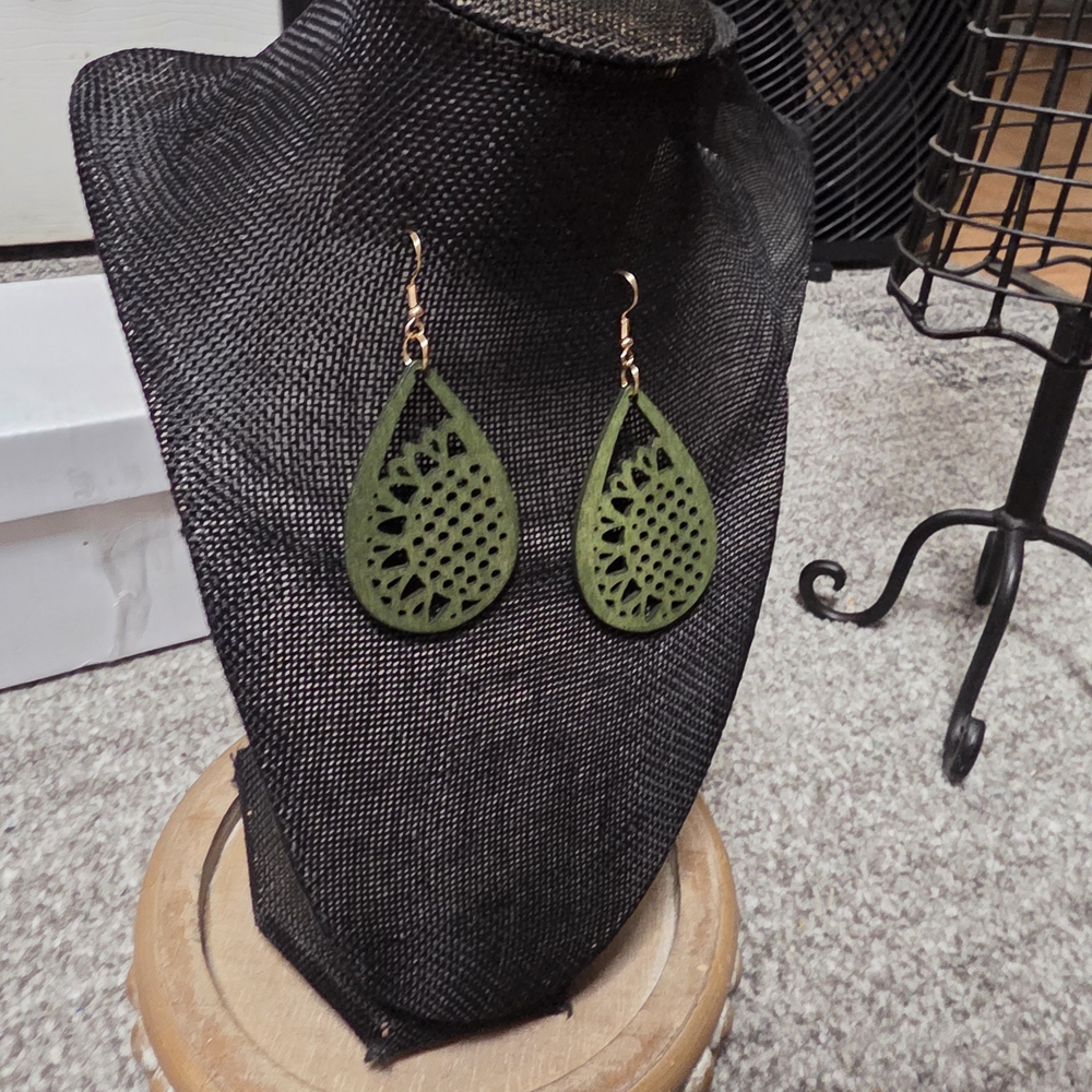 Olive Green Cutout Teardrop Earrings – Lightweight Boho Statement